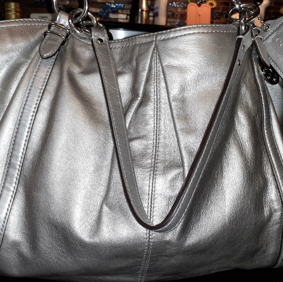 Coach Purse - Picture 3 of 16